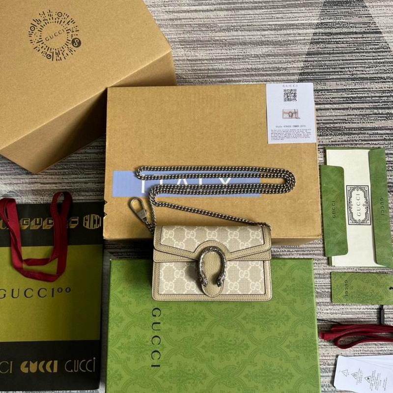 Gucci Wallets 68